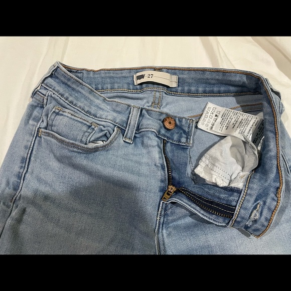 EUC Levi’s Denim Jeans - Picture 4 of 4